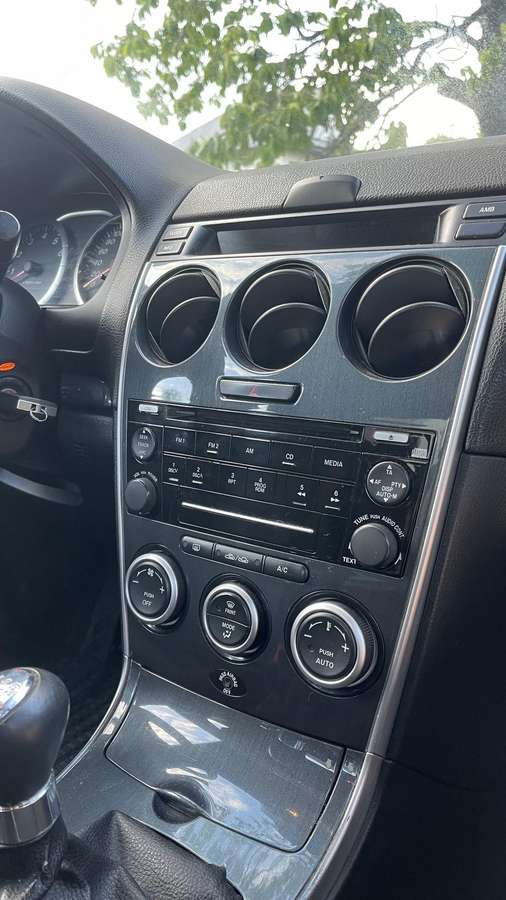 Mazda 6, 2.0 l., Седан