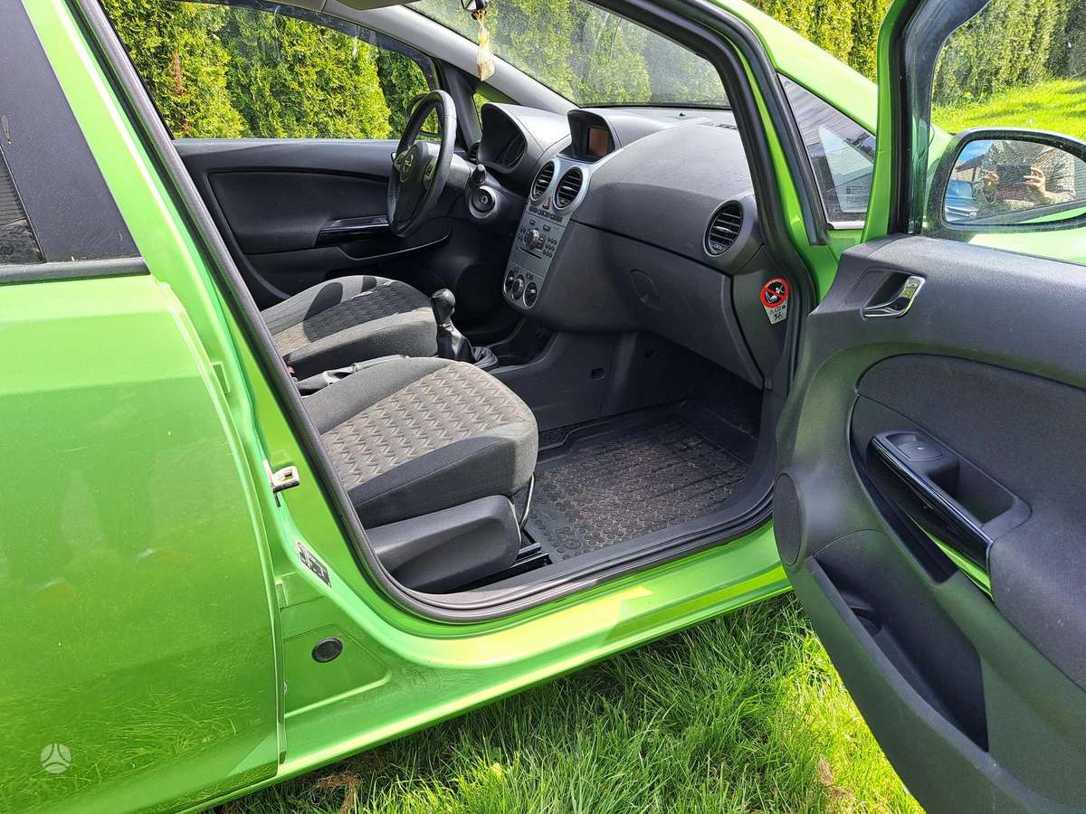 Opel Corsa, 1.3 l., hatchback