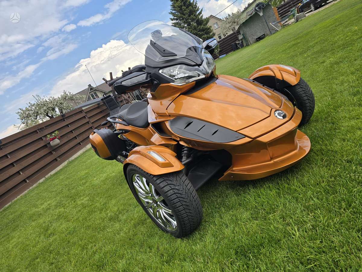 Can-Am Spyder 998cc, трициклы