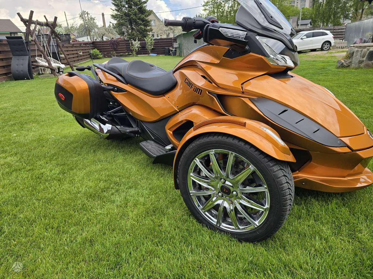 Can-Am Spyder 998cc, трициклы