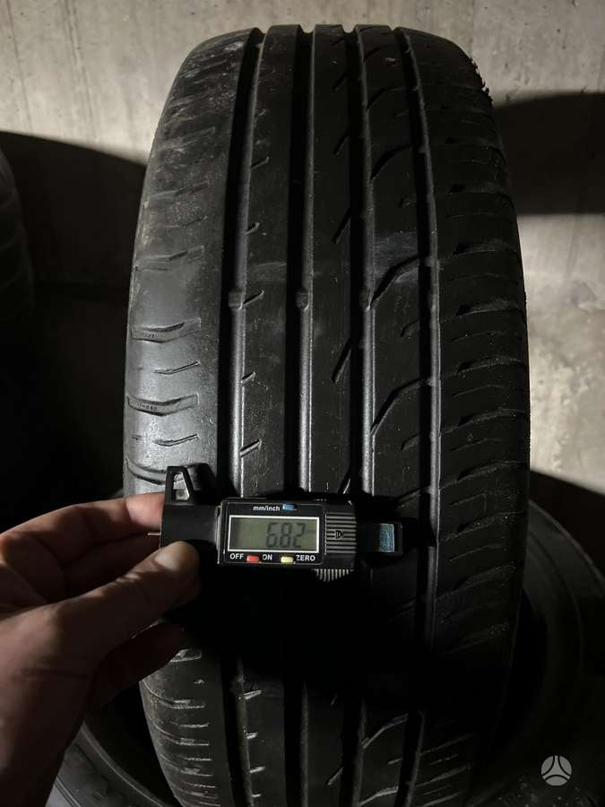 Continental PremiumContact 2, summer 215/55 R18