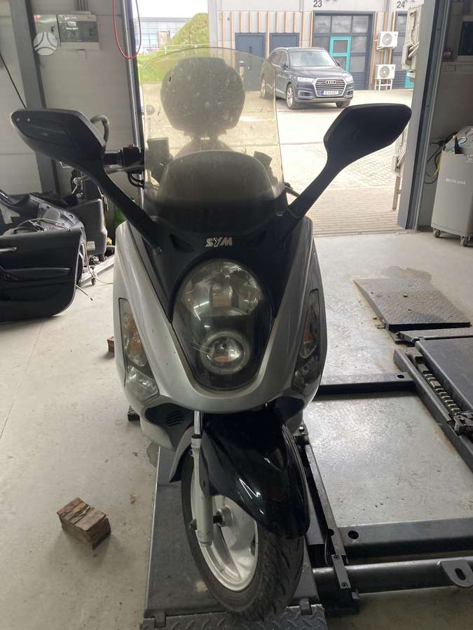 Sym GTS 250cc, motoroleriai / mopedai