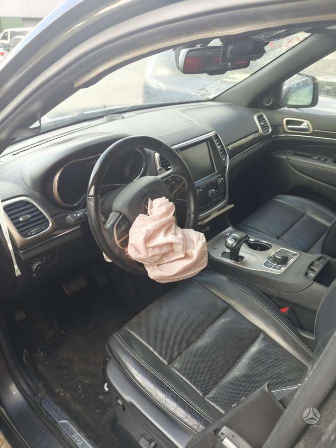 Jeep Grand Cherokee, 5.7 l., off-road / crossover