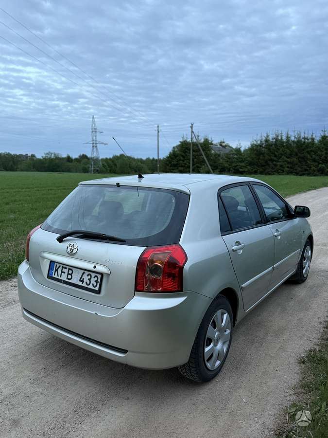 Toyota Corolla, 2.0 l., hatchback