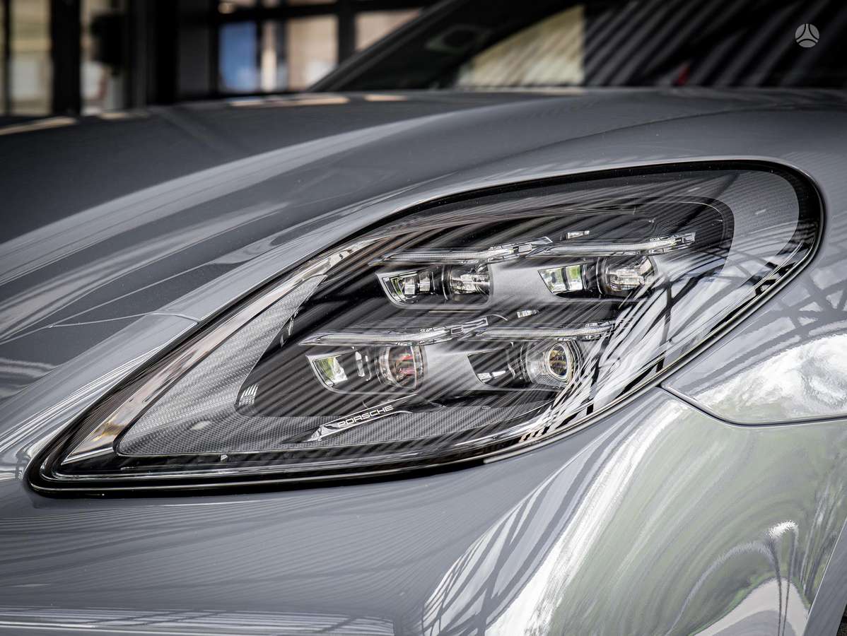 Porsche Panamera - 11