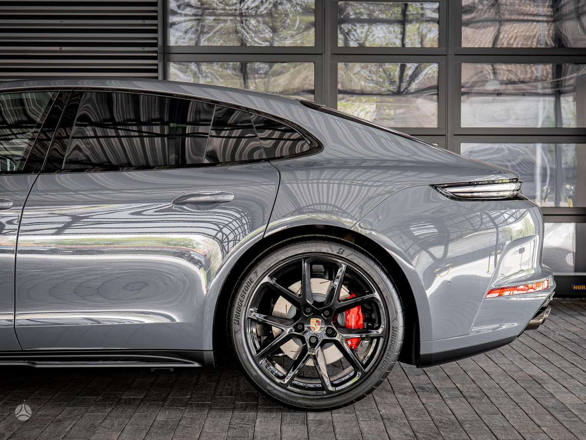 Porsche Panamera - 12