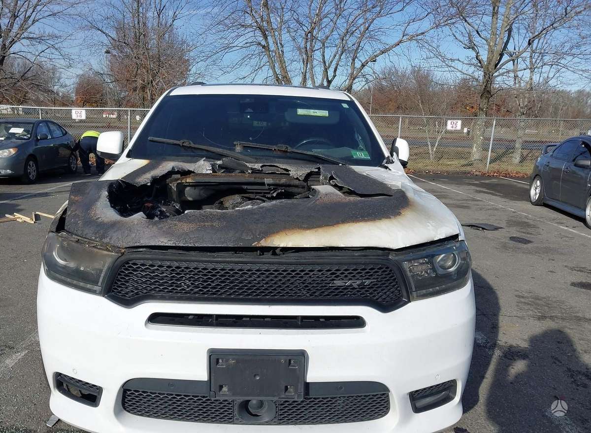 Dodge Durango for parts. Dodge durango srt 6 4
