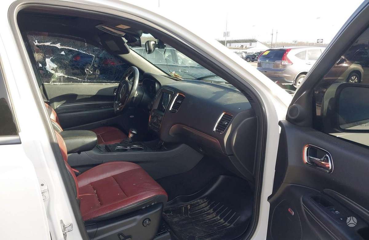 Dodge Durango for parts. Dodge durango srt 6 4