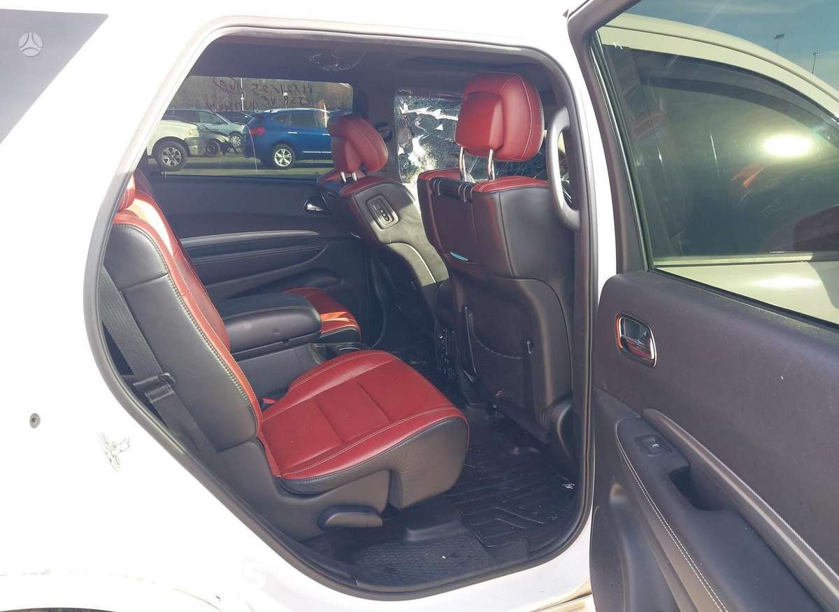 Dodge Durango for parts. Dodge durango srt 6 4
