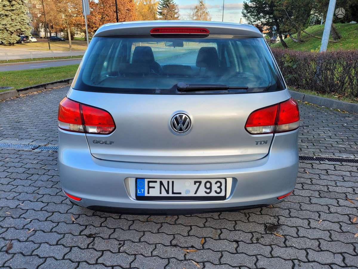 Volkswagen Golf, 1.6 l., hatchback