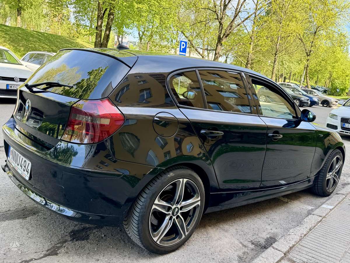 BMW 118, 2.0 l., Хэтчбек