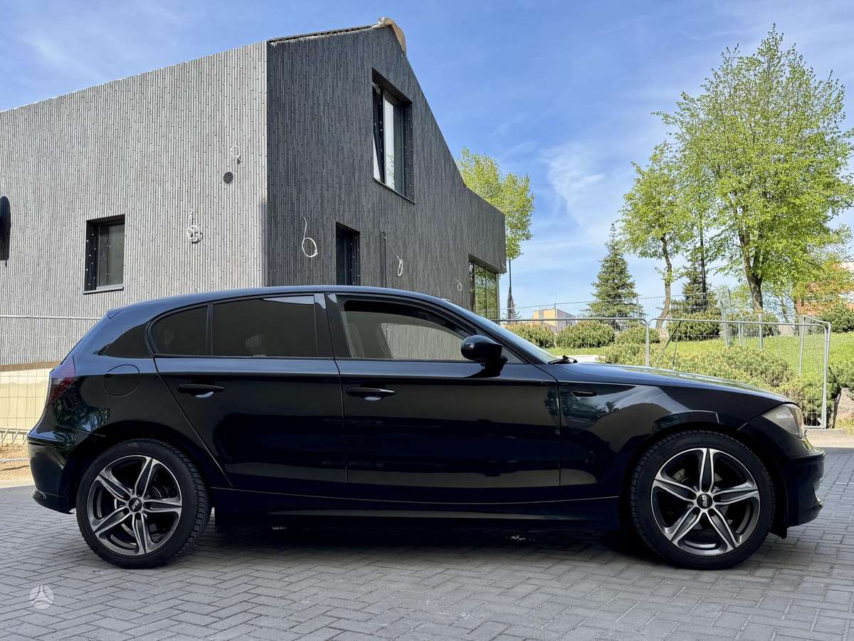 BMW 118, 2.0 l., Хэтчбек