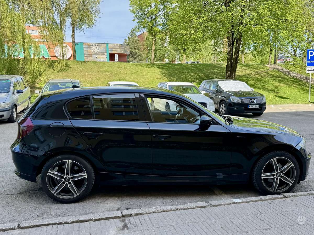 BMW 118, 2.0 l., Хэтчбек