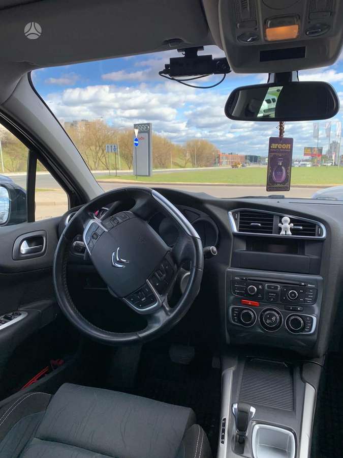 Citroen C4, 1.6 l., Седан