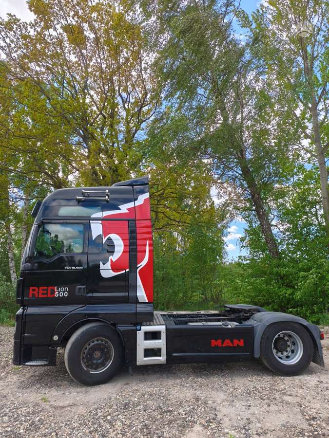 MAN TGX, double sleeper