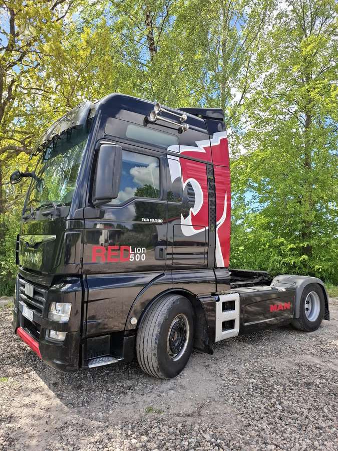 MAN TGX, double sleeper