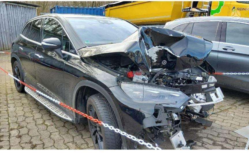 Mercedes-Benz EQE по частям