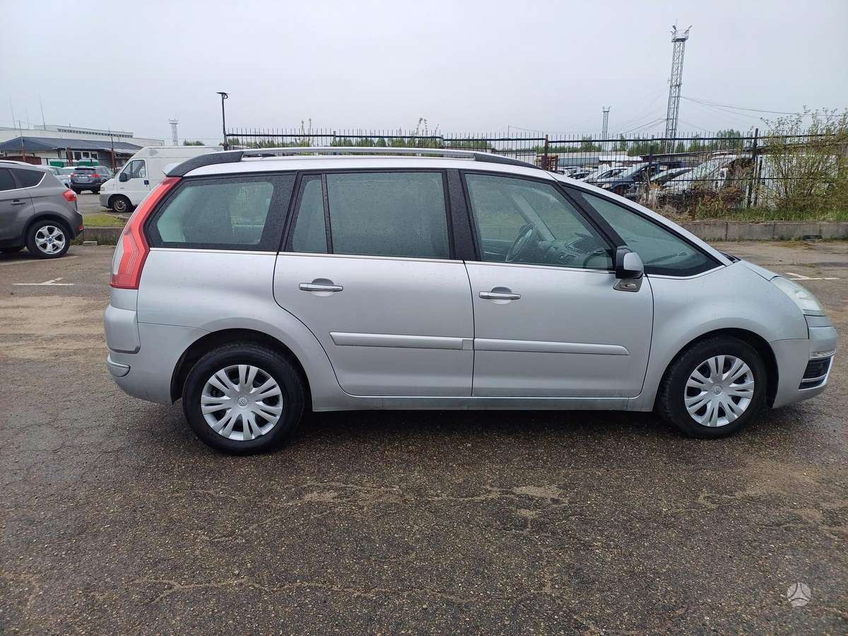 Citroen C4, 1.6 l., Хэтчбек