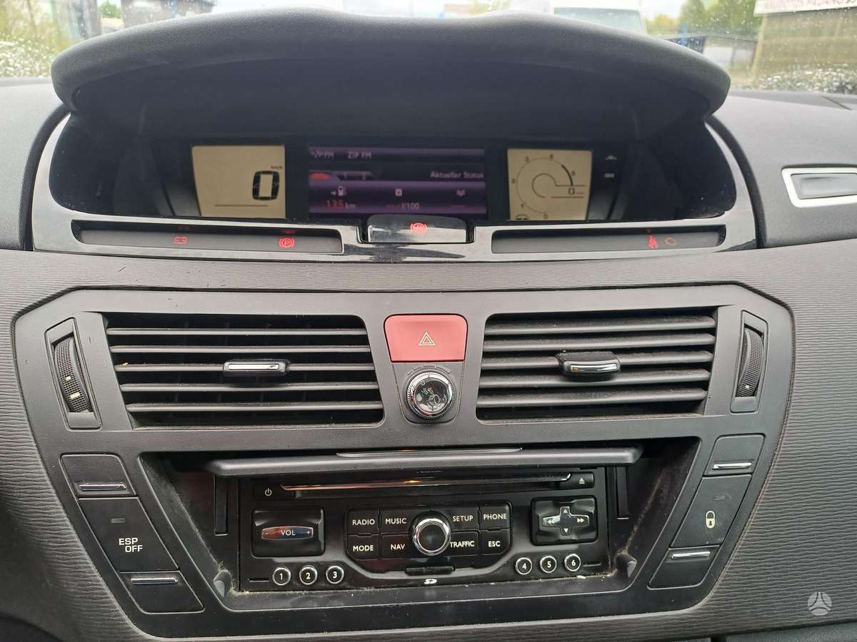 Citroen C4, 1.6 l., hatchback