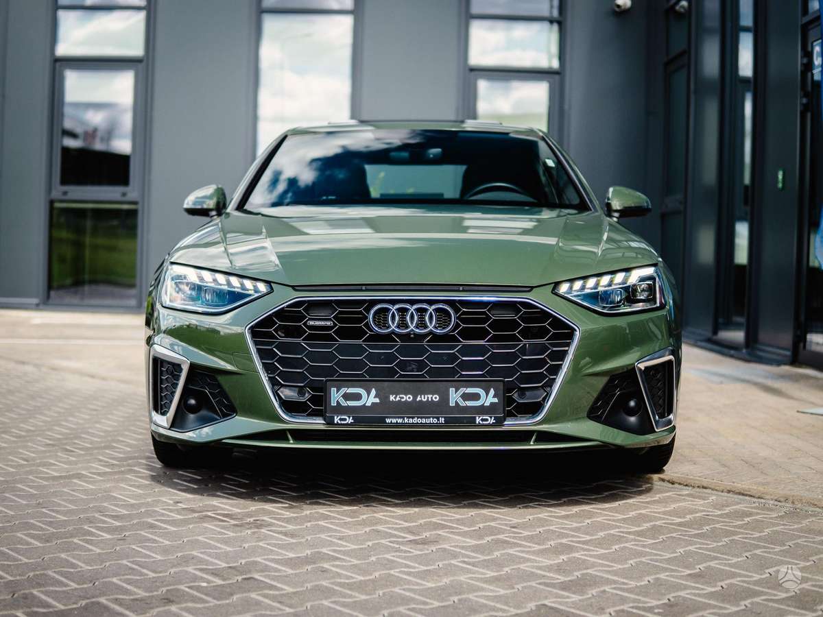 Audi A4, 2.0 l., Седан