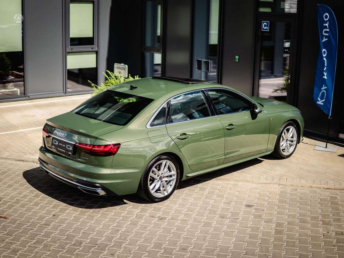 Audi A4, 2.0 l., Седан