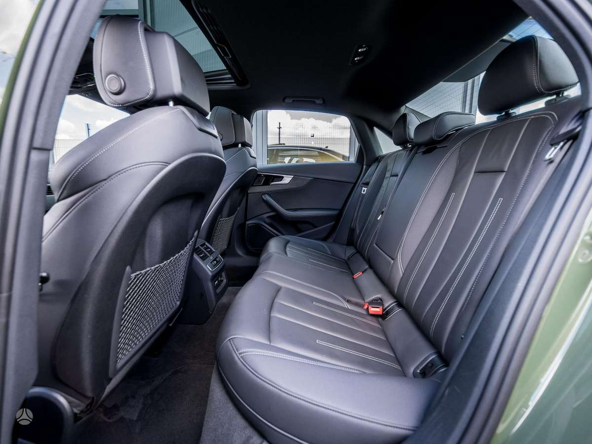 Audi A4, 2.0 l., Седан