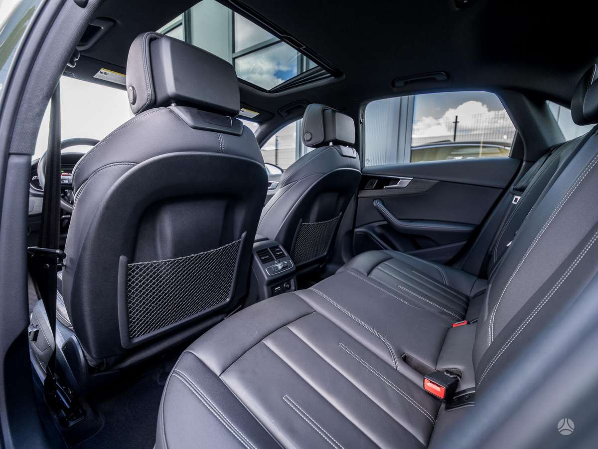 Audi A4, 2.0 l., Седан