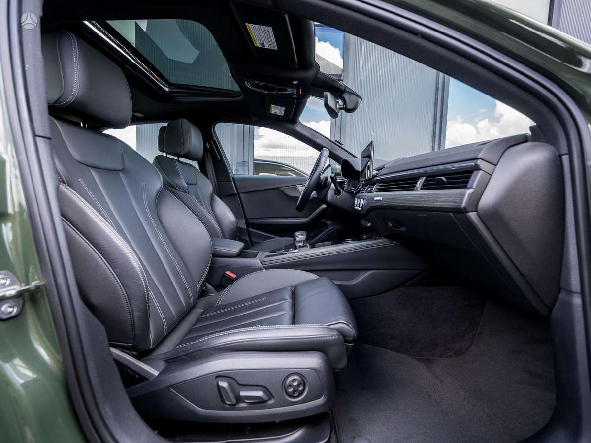 Audi A4, 2.0 l., Седан