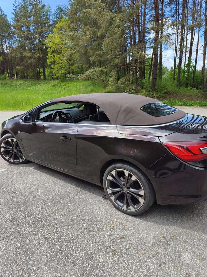 Opel Cascada, 2.0 l., convertible