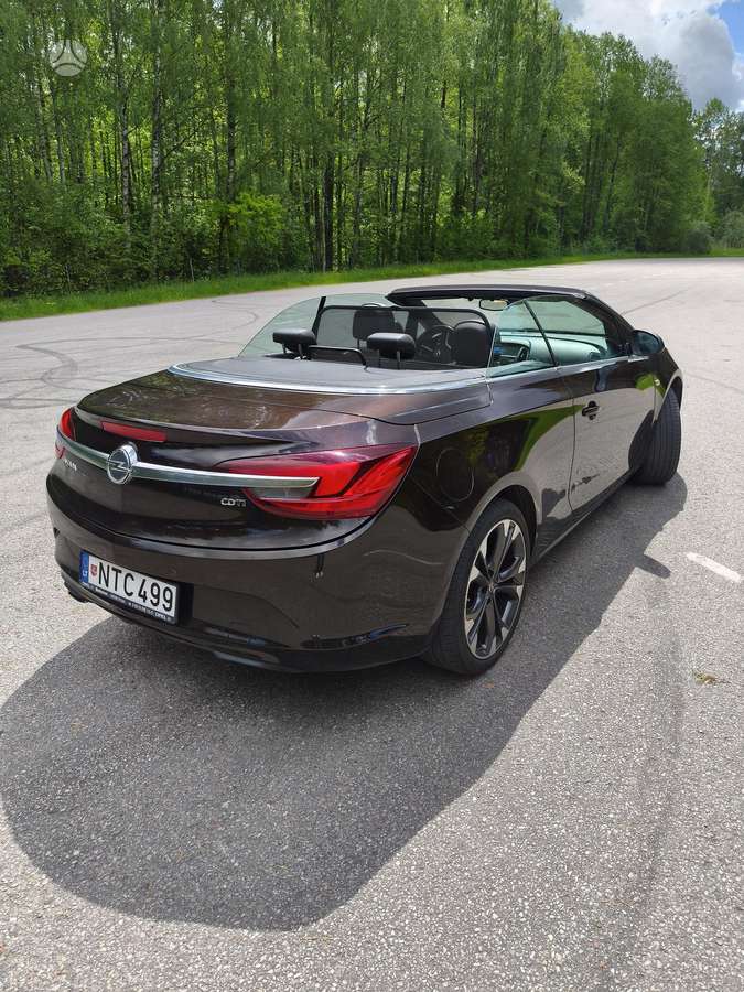 Opel Cascada, 2.0 l., convertible
