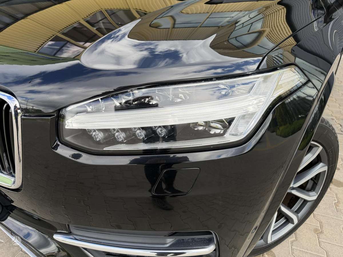 Volvo XC90 - 9