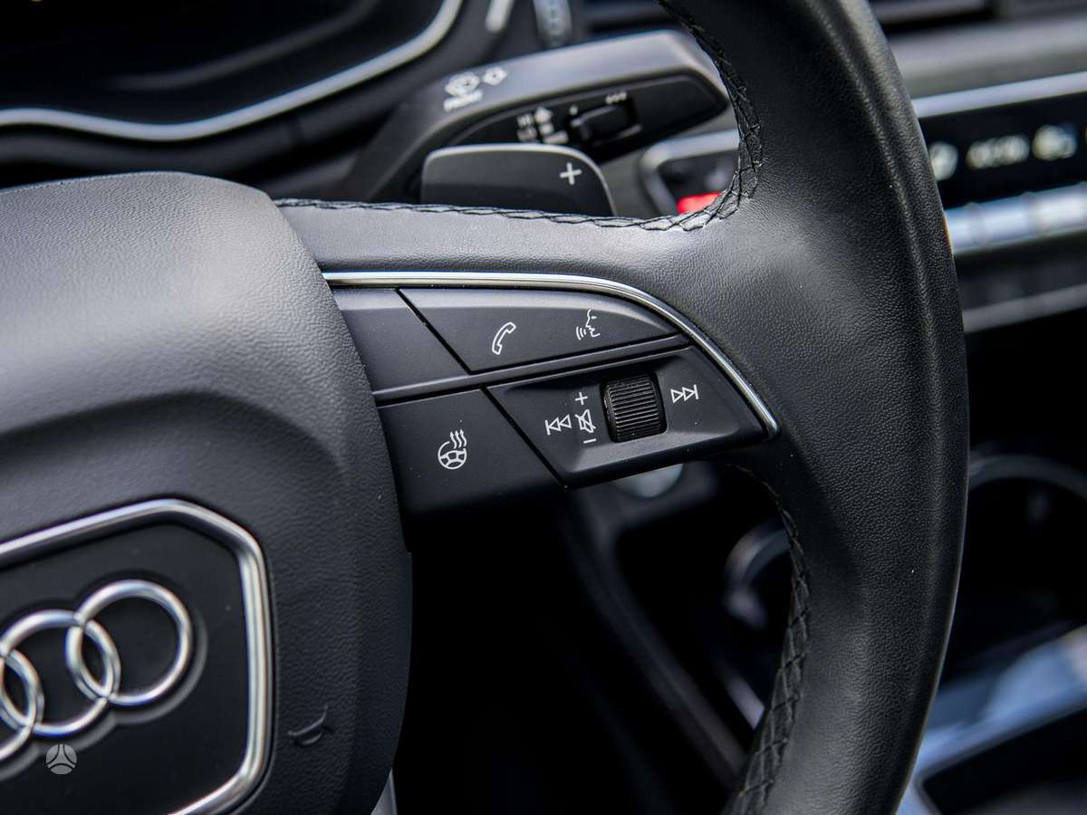 Audi A4, 2.0 l., Седан