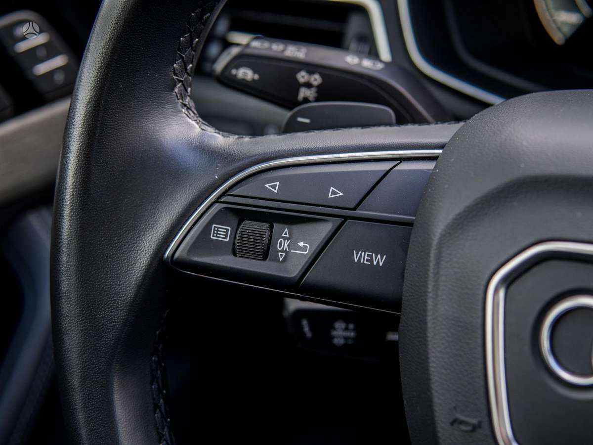 Audi A4, 2.0 l., Седан