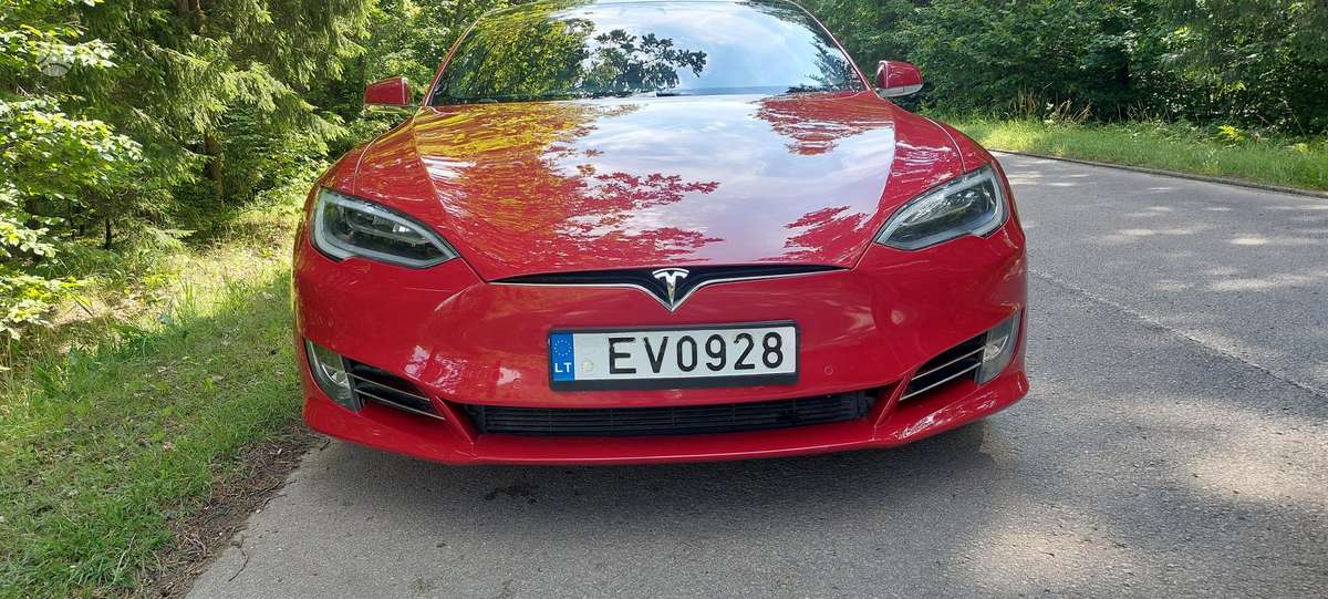 Tesla Model S, 90 кВт·ч, Седан