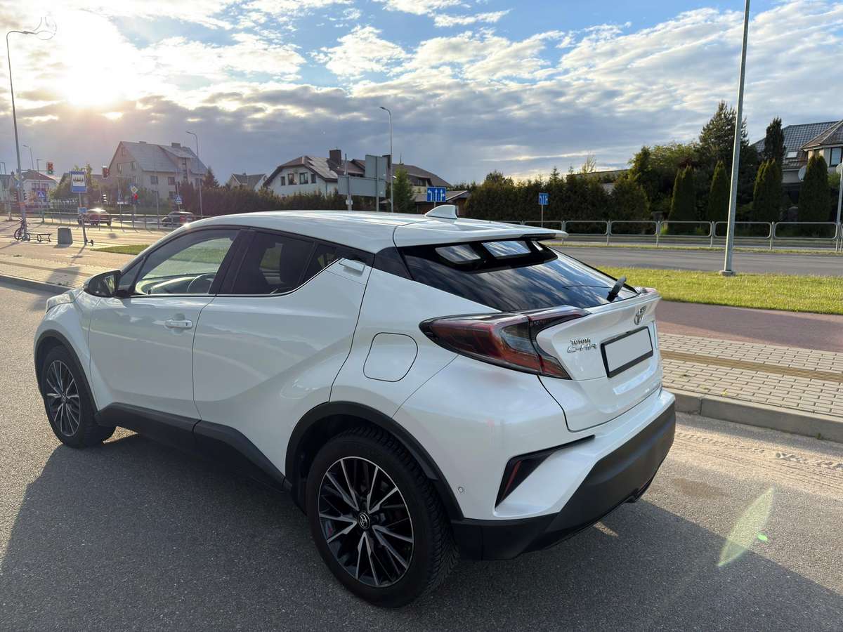Toyota C-HR - 6