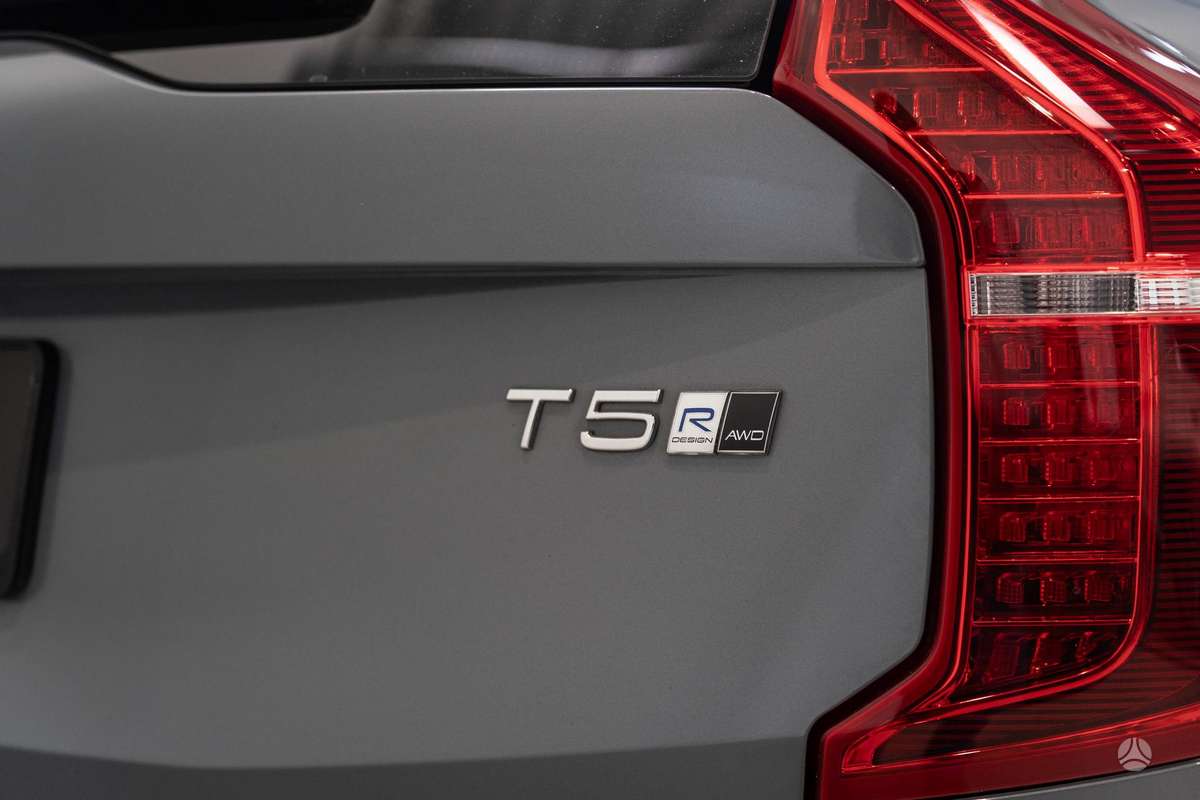 Volvo XC90 - 8