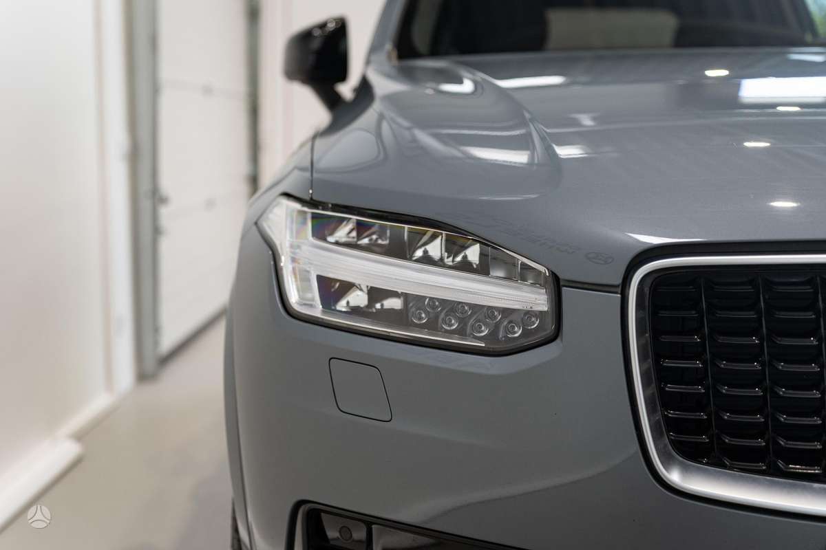 Volvo XC90 - 9