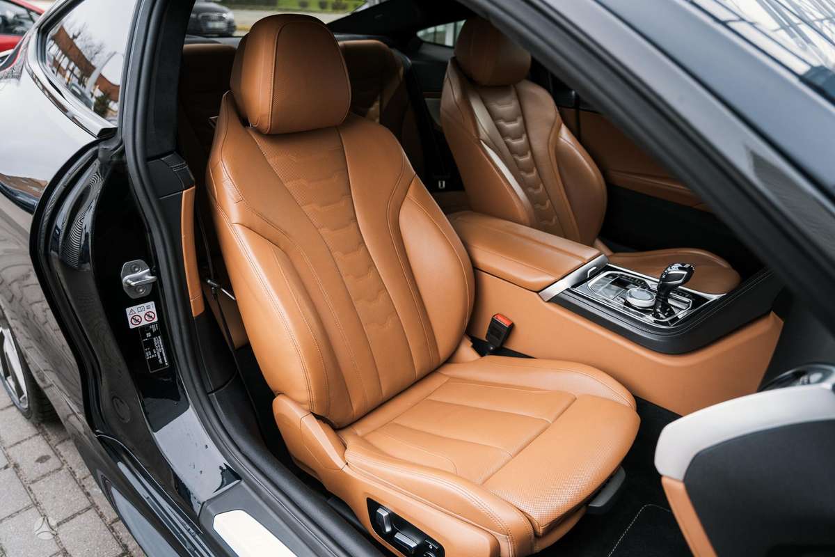 BMW M850, 4.4 l., coupe