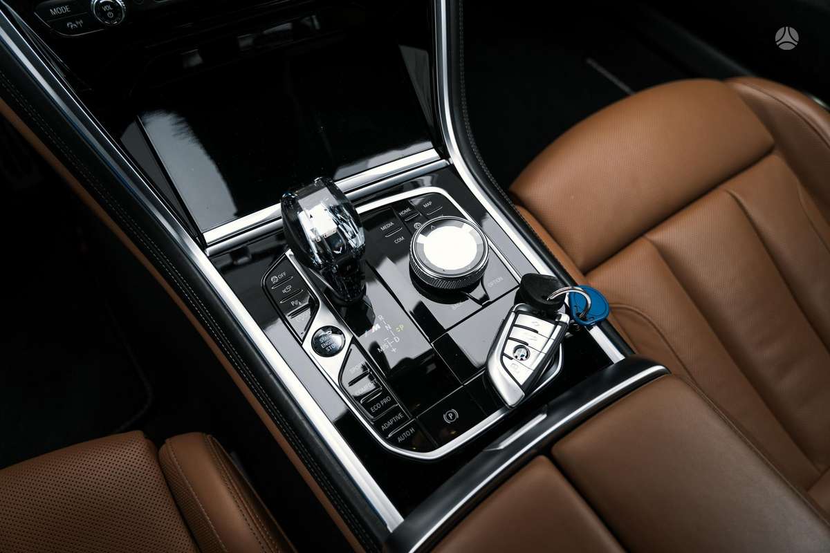 BMW M850, 4.4 l., coupe