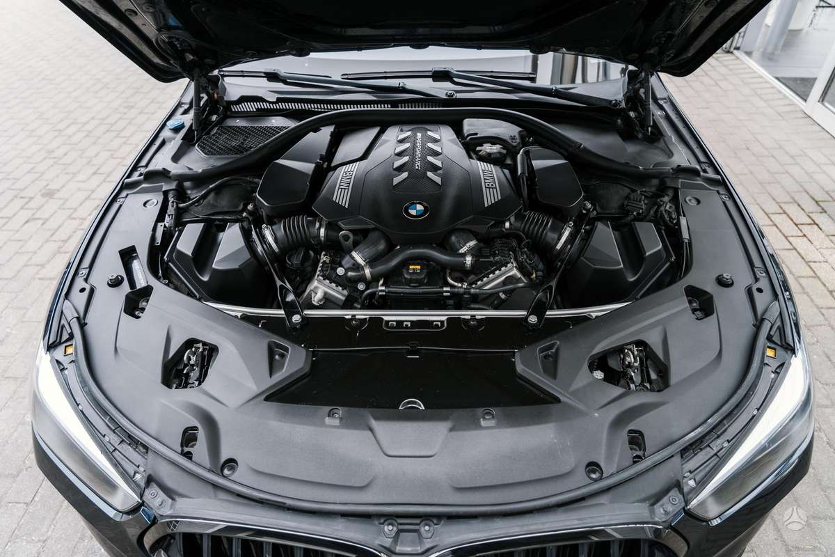 BMW M850, 4.4 l., coupe