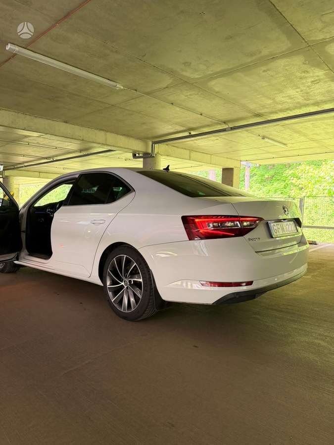 Skoda Superb, 2.0 l., hatchback