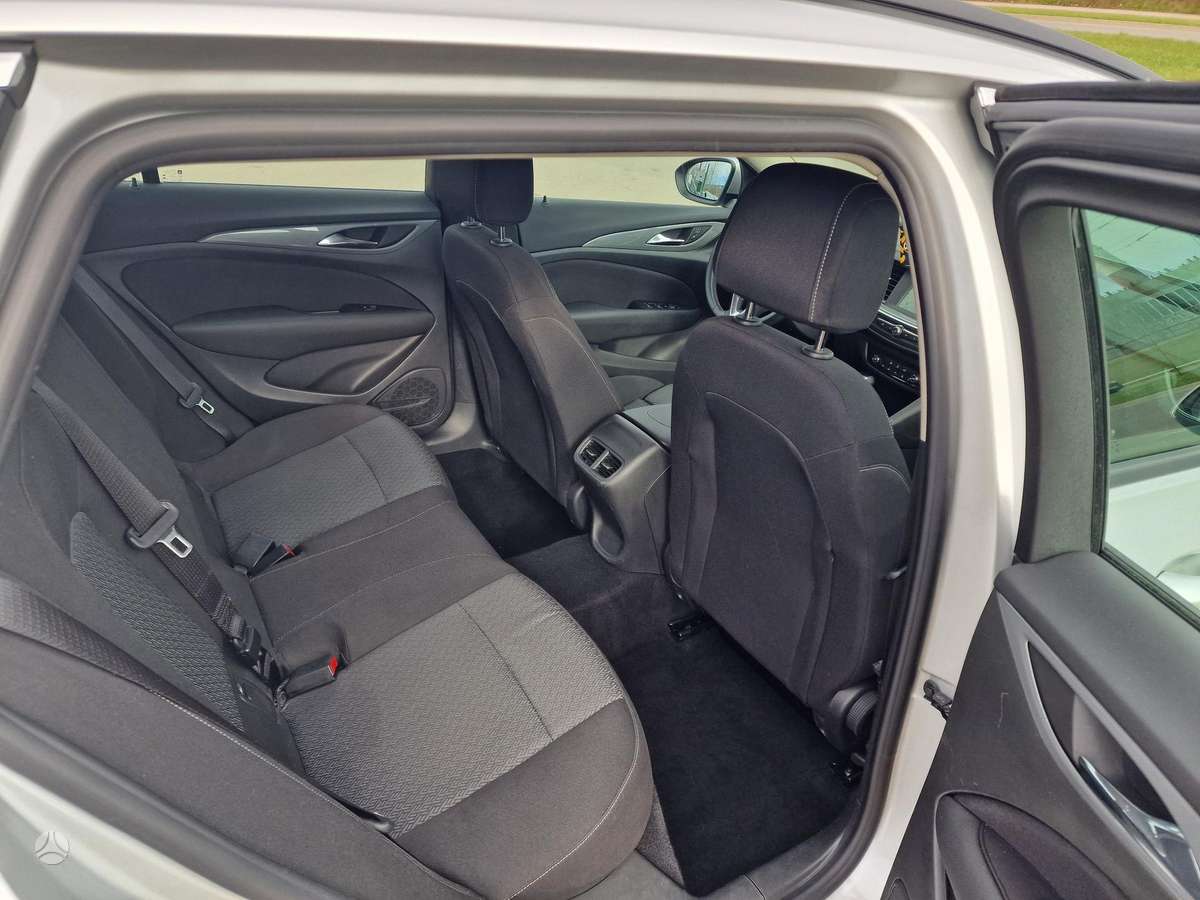 Opel Insignia, 1.6 l., Универсал
