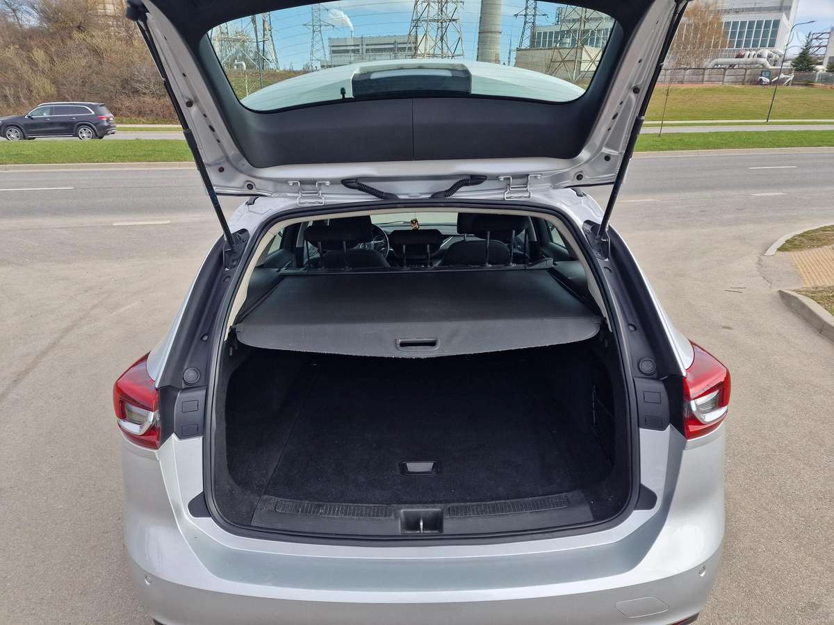 Opel Insignia, 1.6 l., Универсал