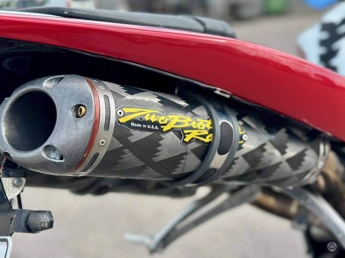 Yamaha R1 1000cc, superbikes
