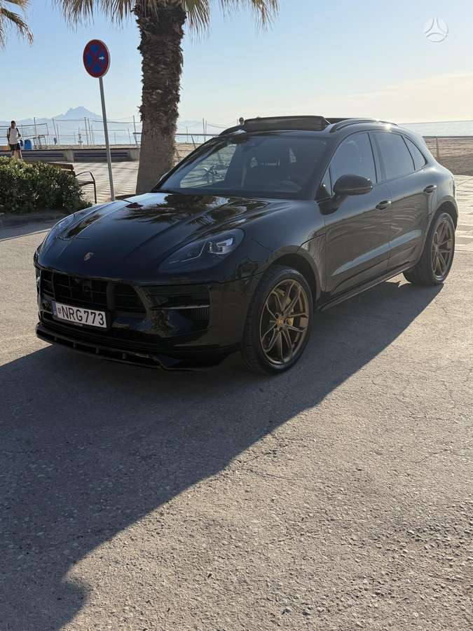 Porsche Macan - 1