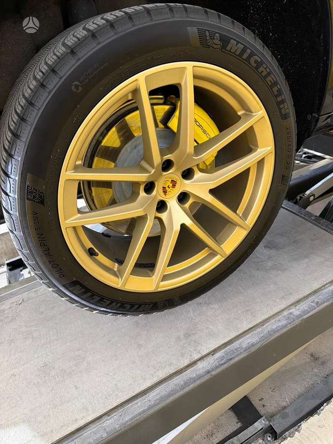 Porsche Macan - 8