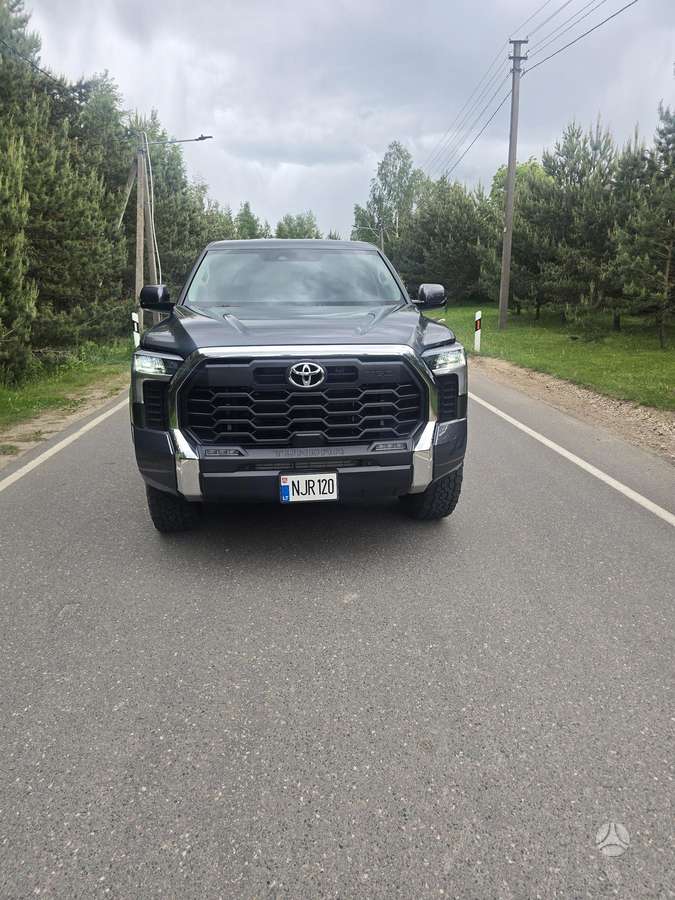 Toyota Tundra - 3