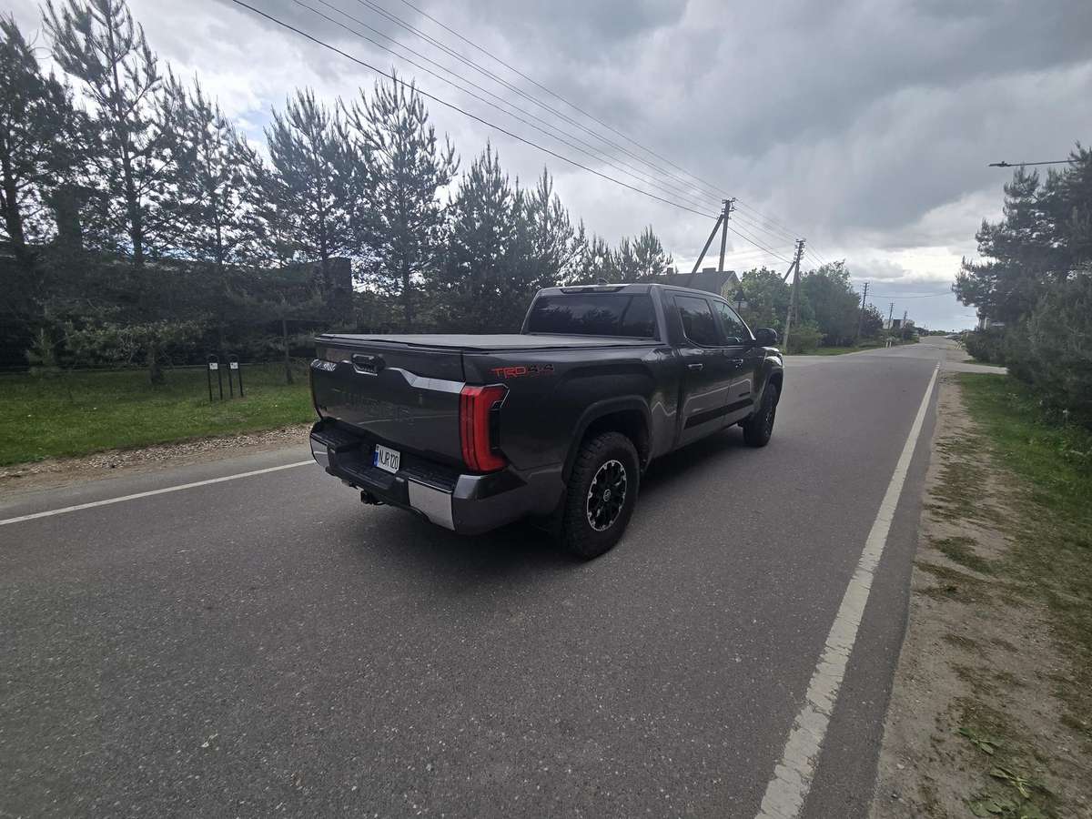 Toyota Tundra - 5