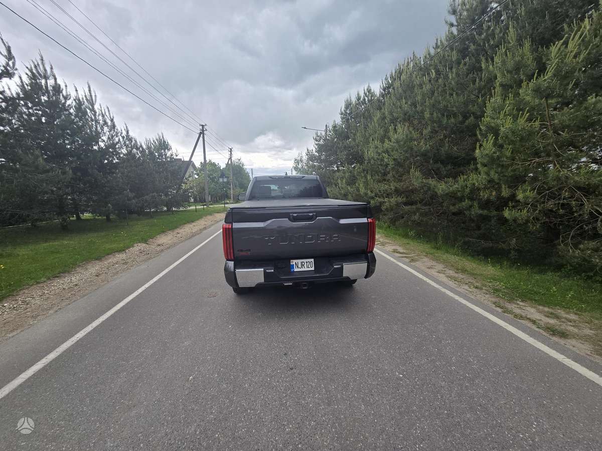 Toyota Tundra - 7