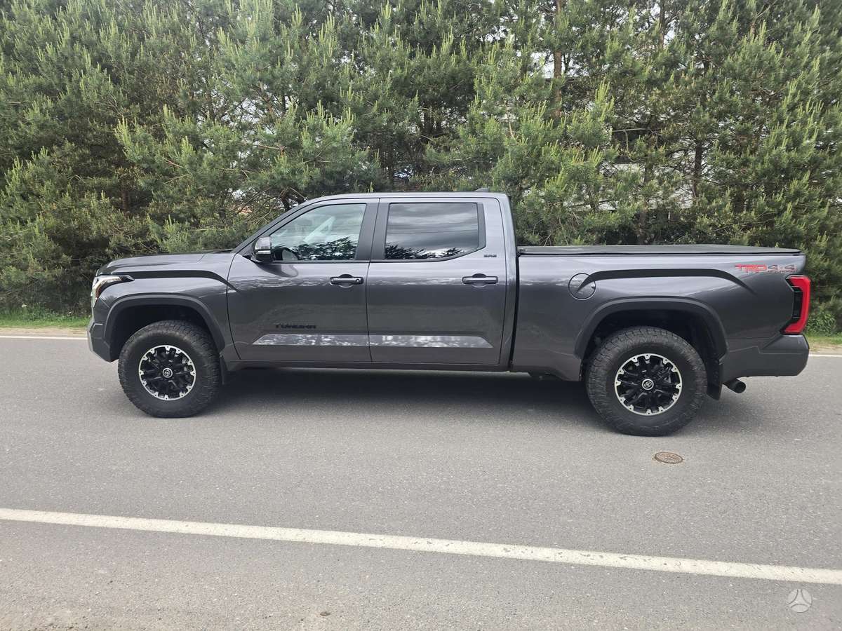 Toyota Tundra - 10